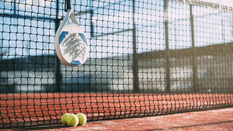 Pista de padel cerca de Casa llibertat Jalon valle Costa Blanca